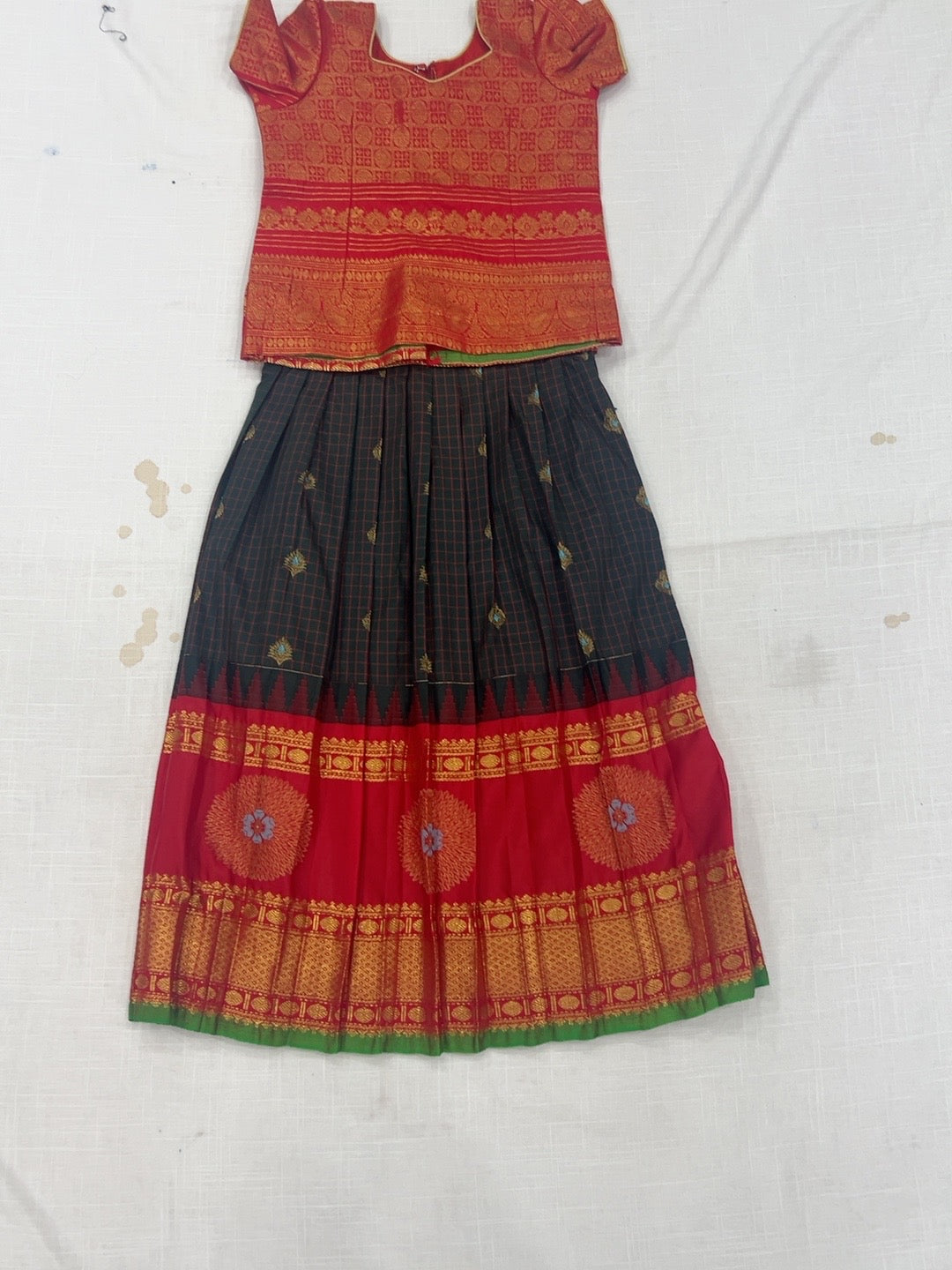 Kid’s lehenga Stitched