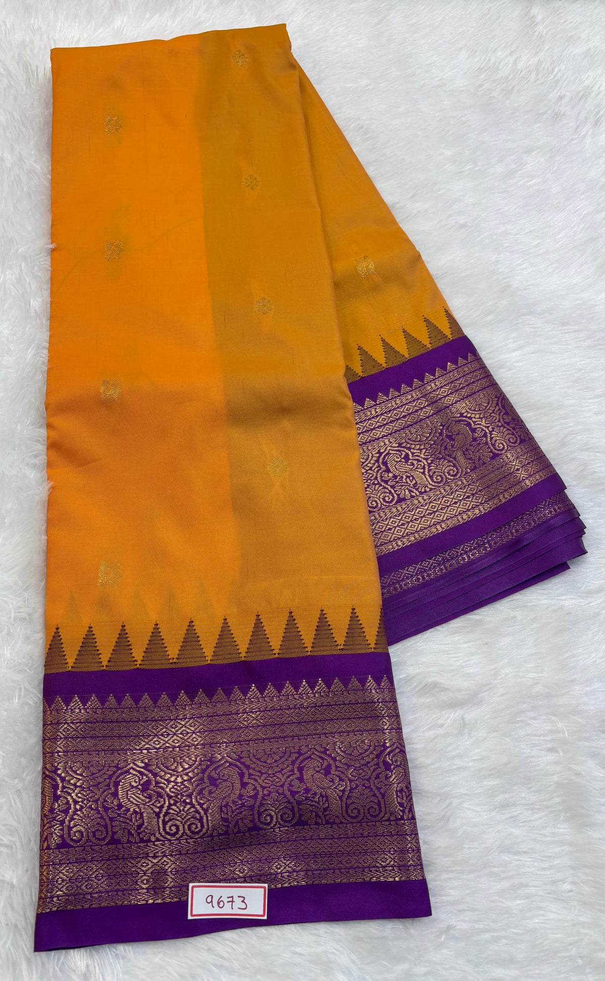 Semi Gadwal small borders