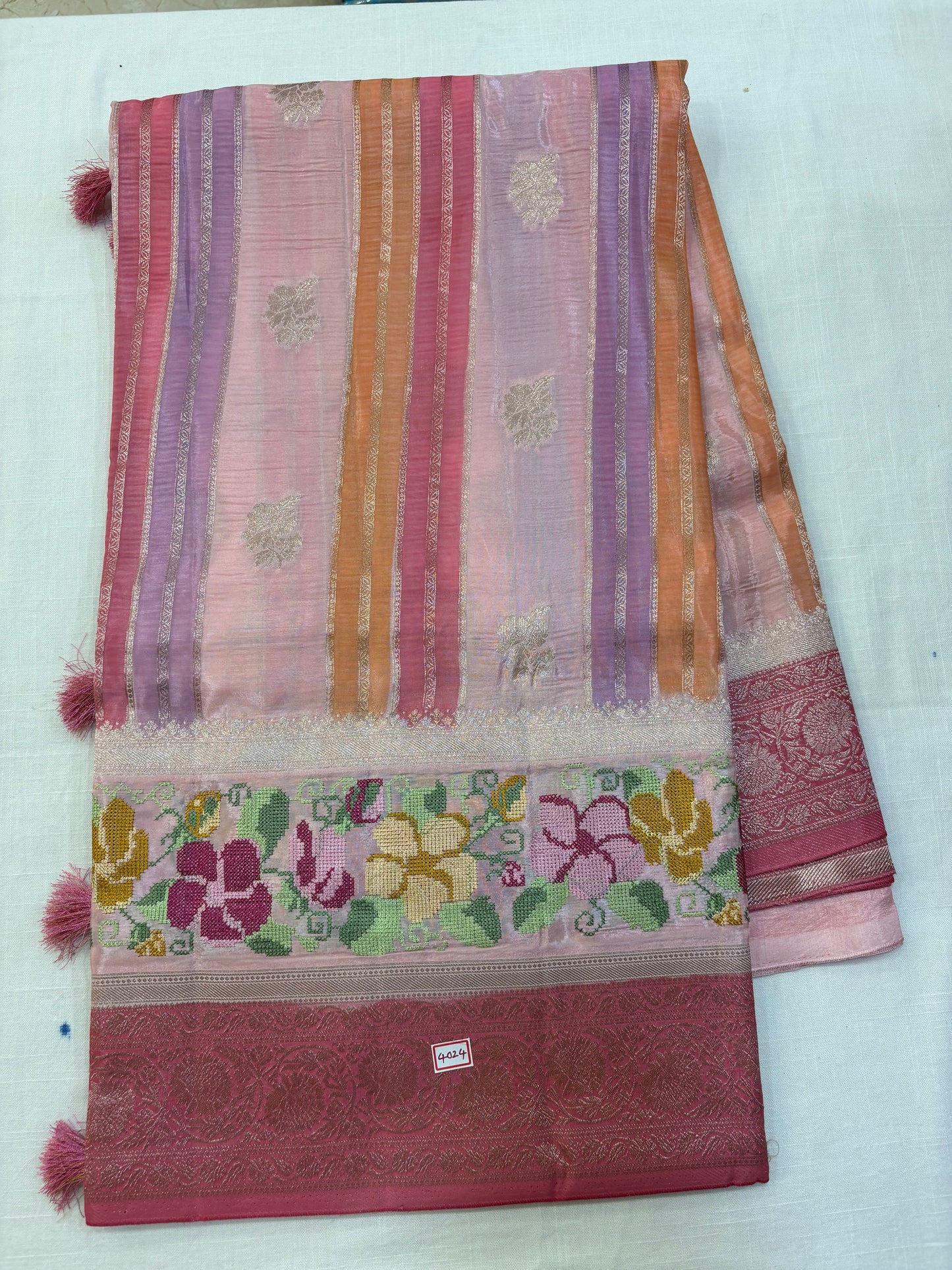 Banaras Viscose Rankart pettitpoint Sarees