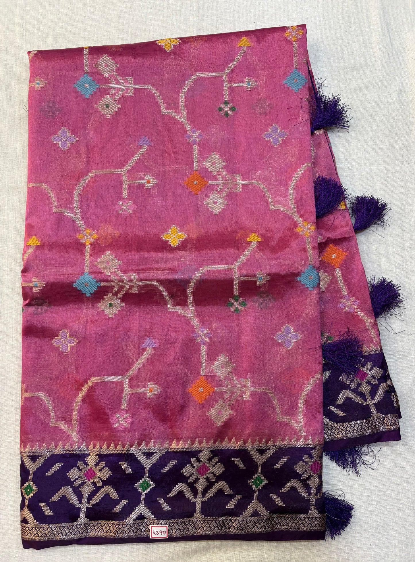HO Ikkat Weaving Saree