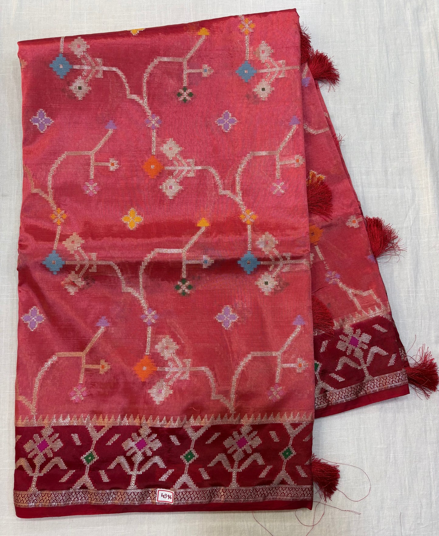 HO Ikkat Weaving Saree