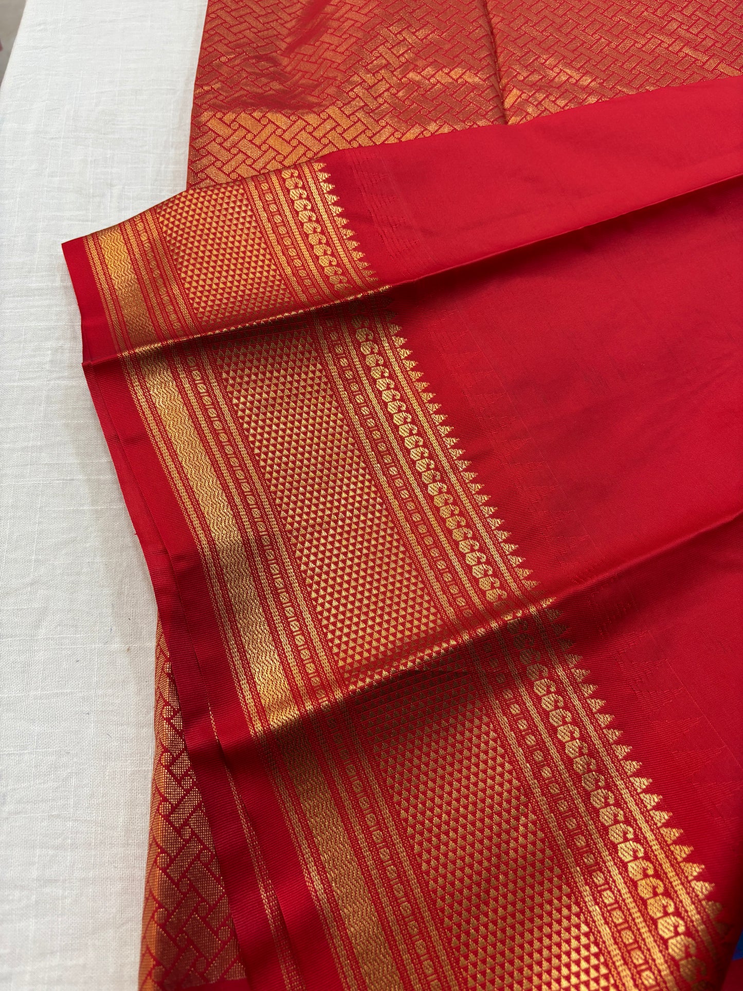 Semi Gadwal Silk Saree