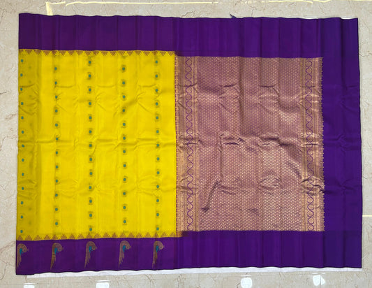 Pure Gadwal Pattu Saree - Muniya Design