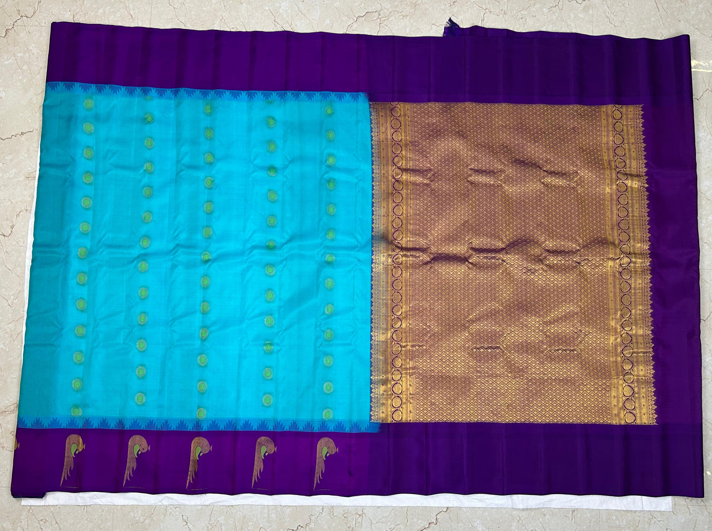 Pure Gadwal Pattu Saree - Muniya Design