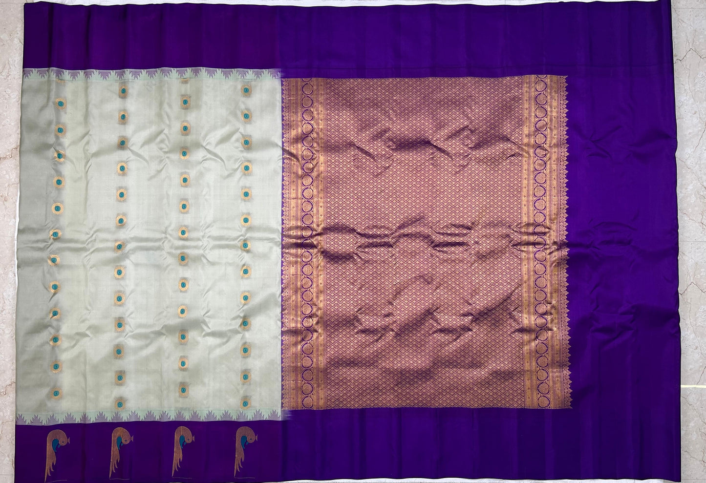 Pure Gadwal Pattu Saree - Muniya Design