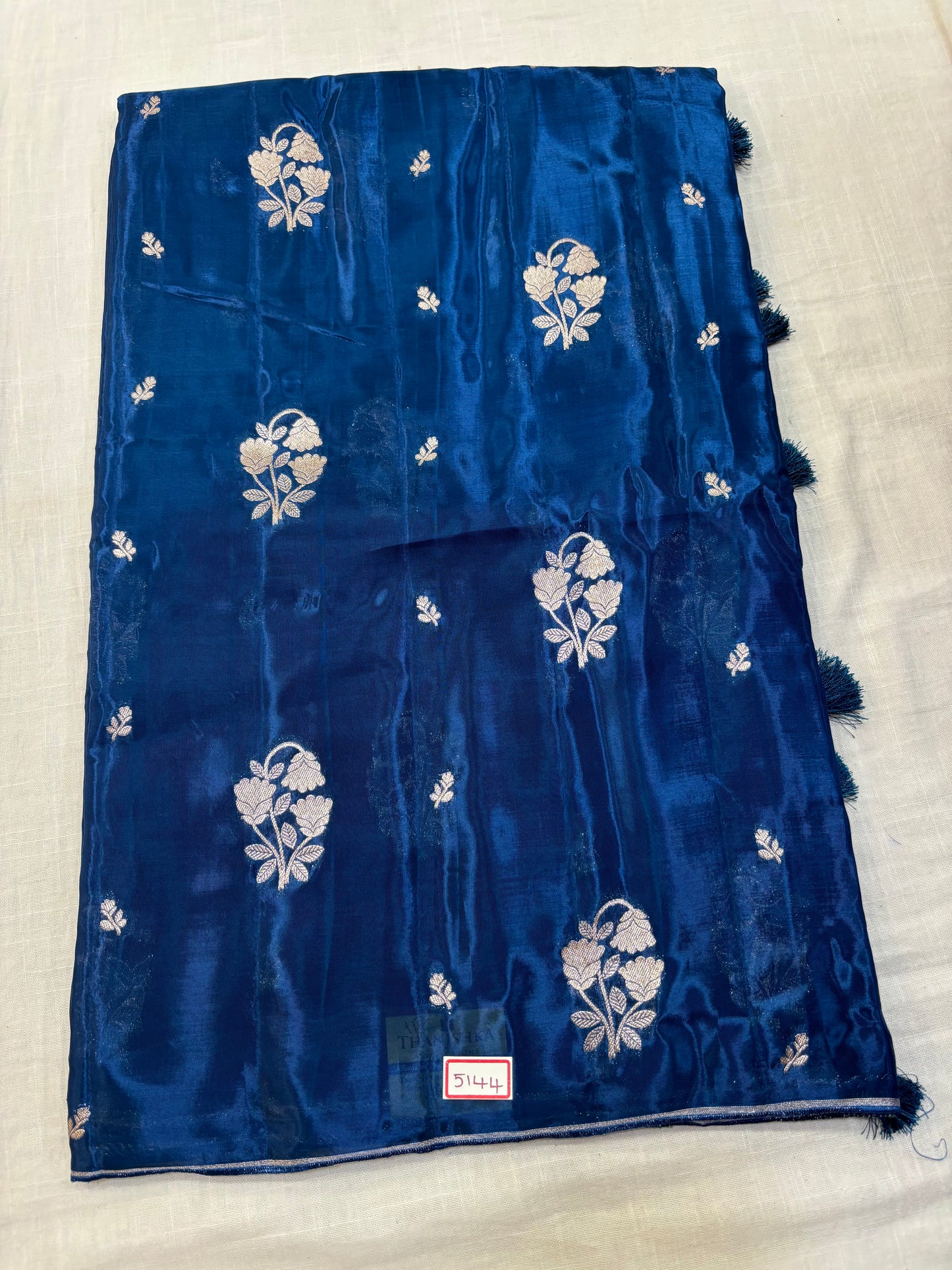 Banaras HO saree