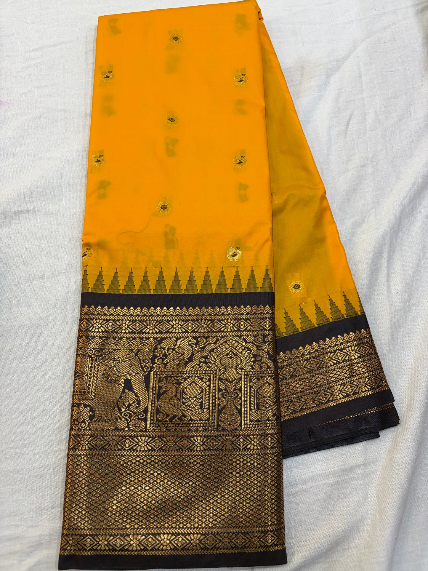 Semi gadwal saree