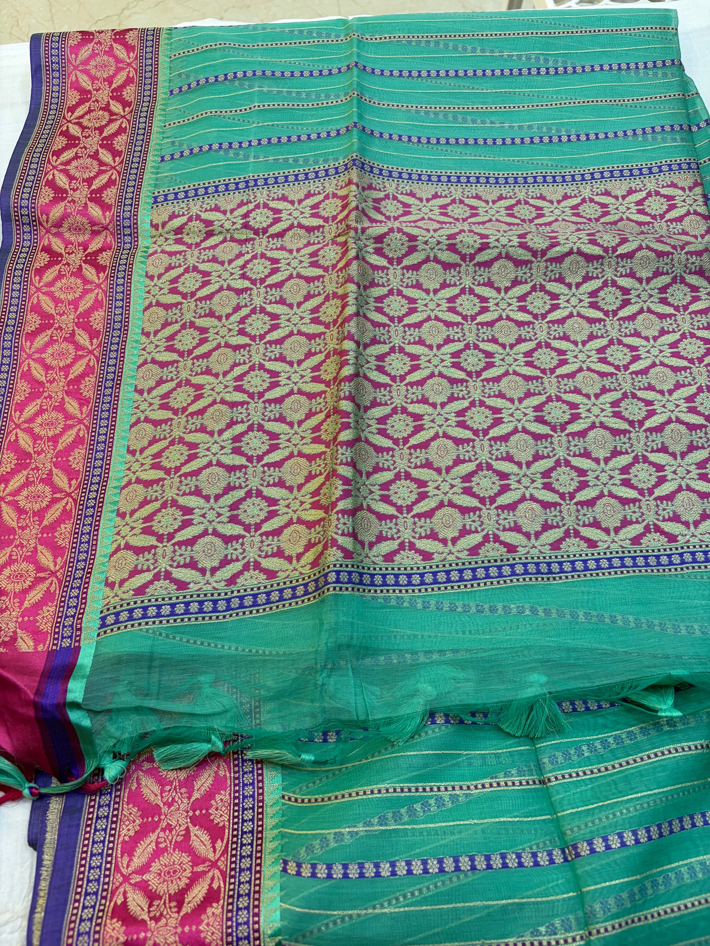 Kora Saree