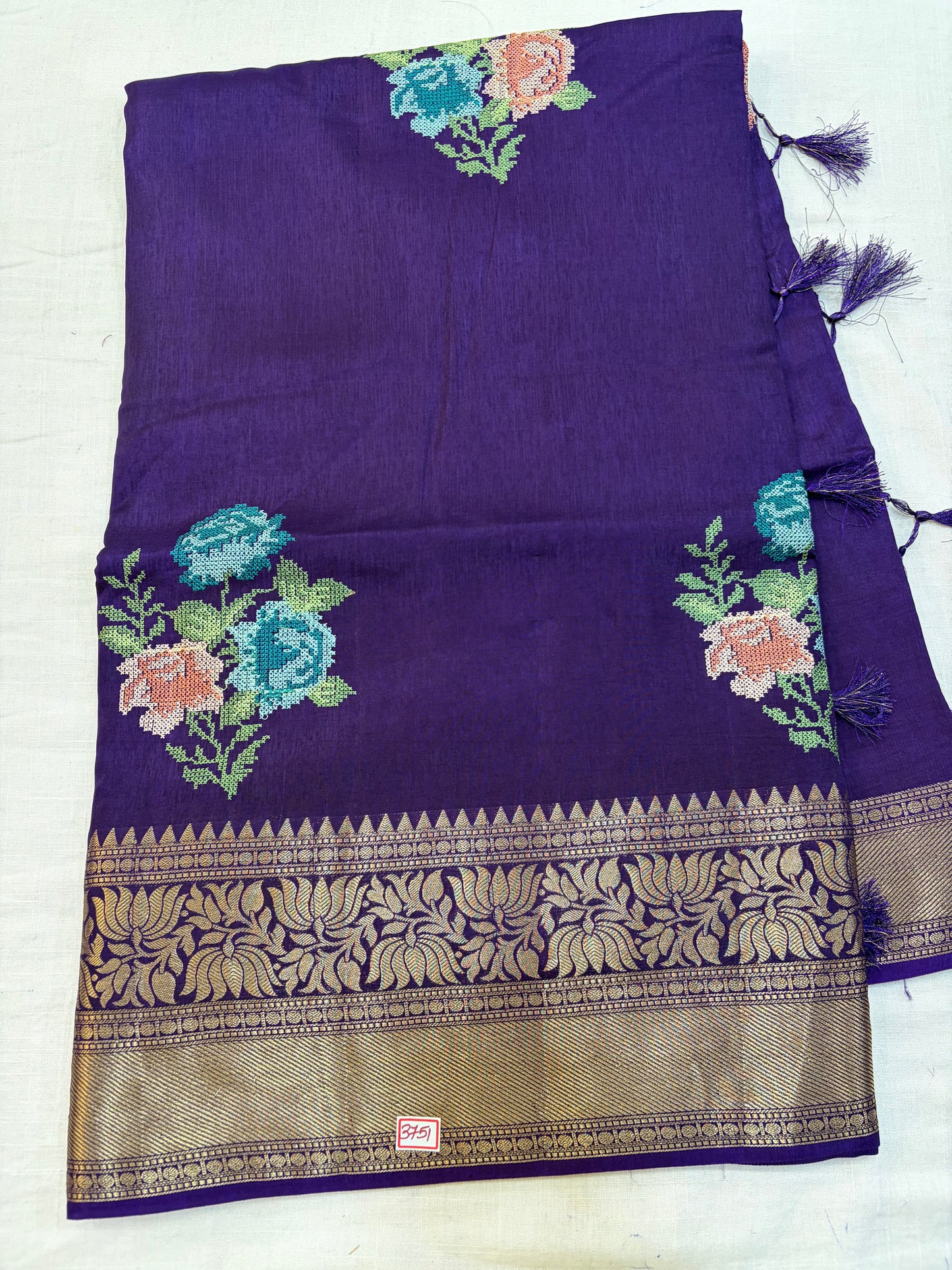 Russian Crepe Pettitpoint Embroidery Saree