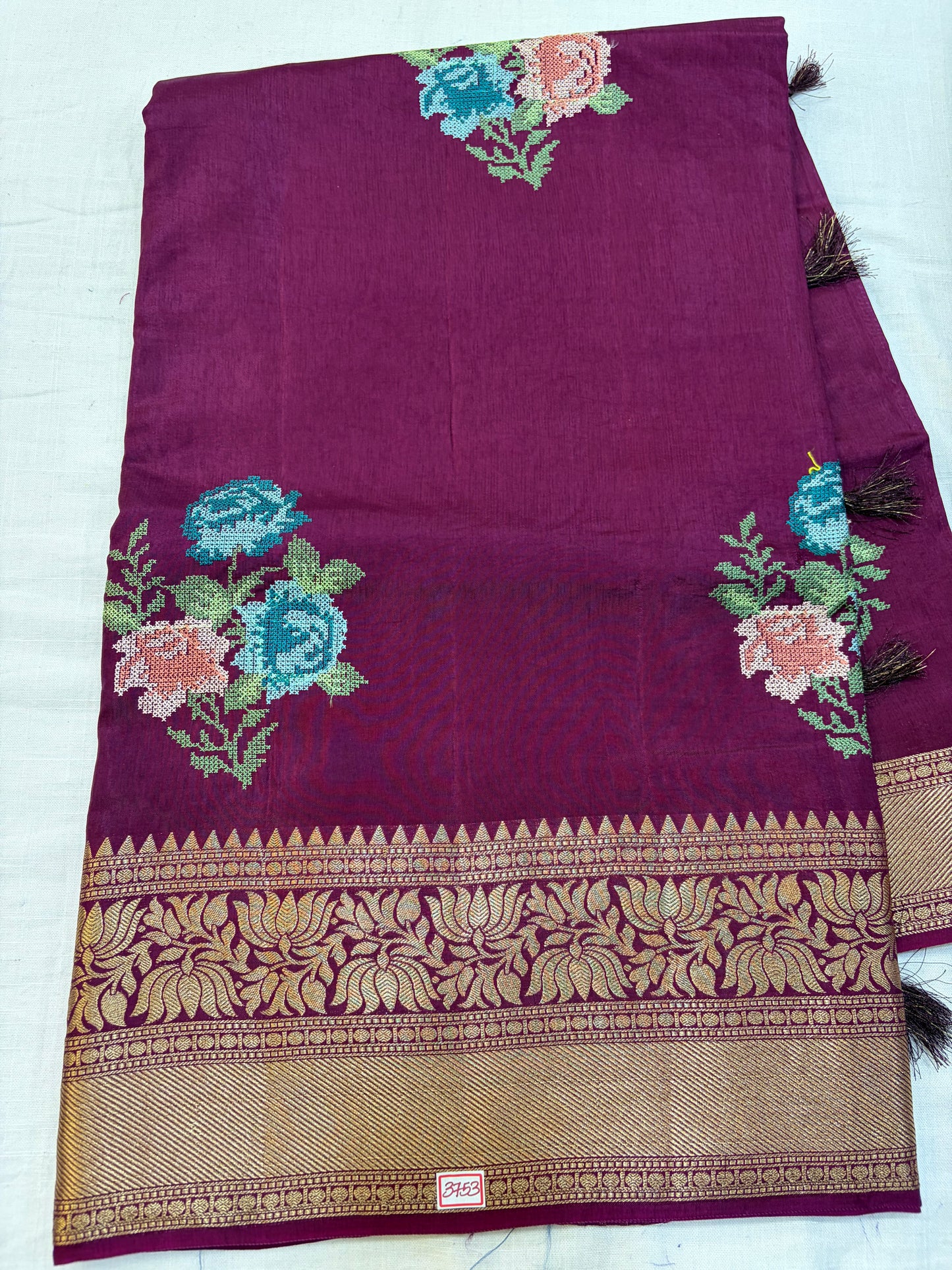 Russian Crepe Pettitpoint Embroidery Saree