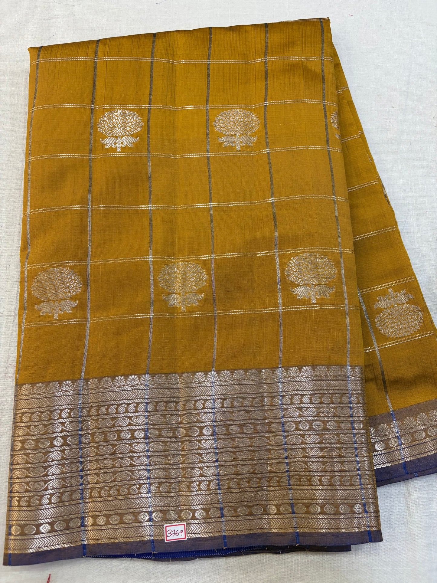 Kashika Pattu