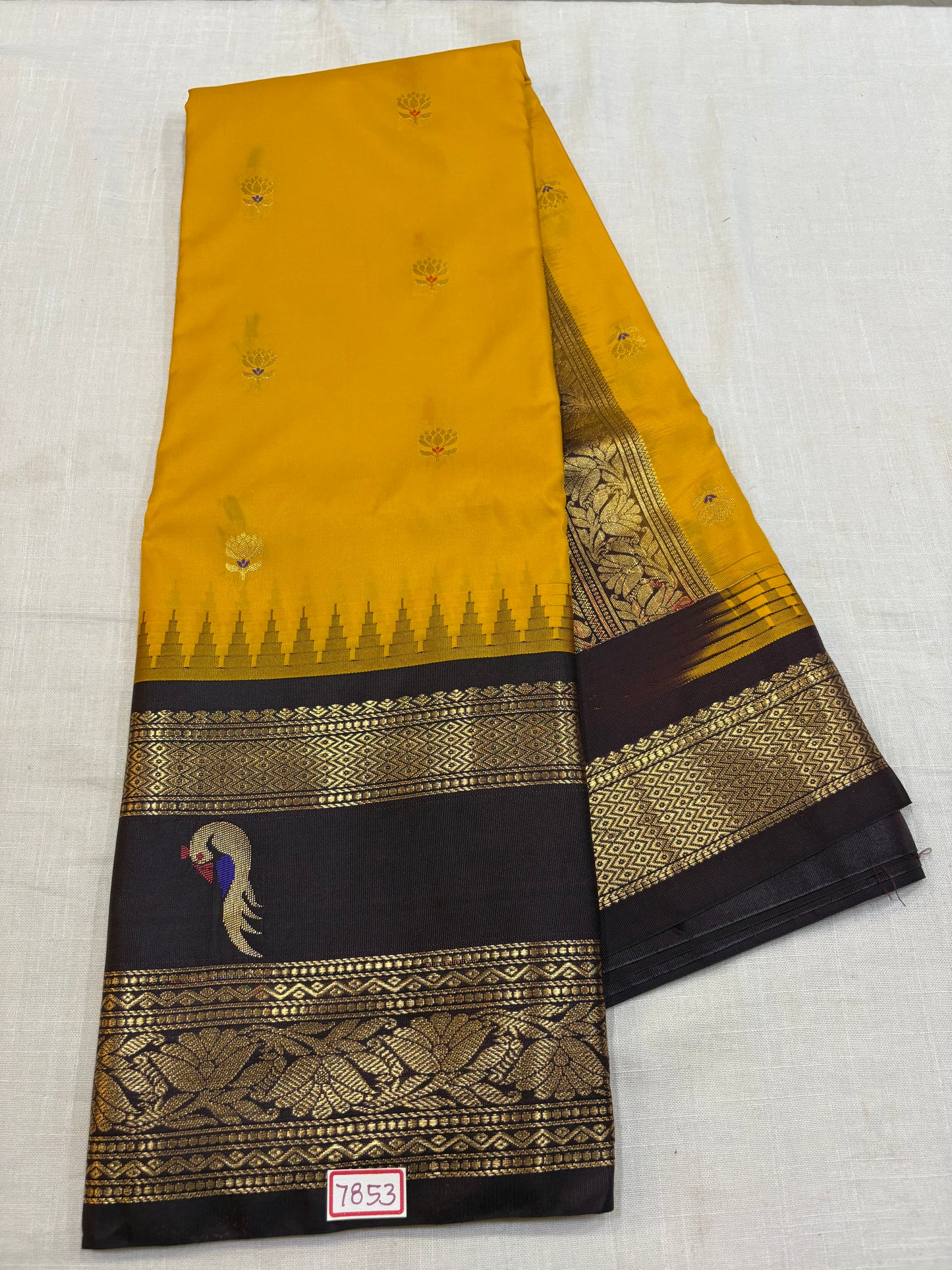 Semi Gadwal Silk Muniya Design Border