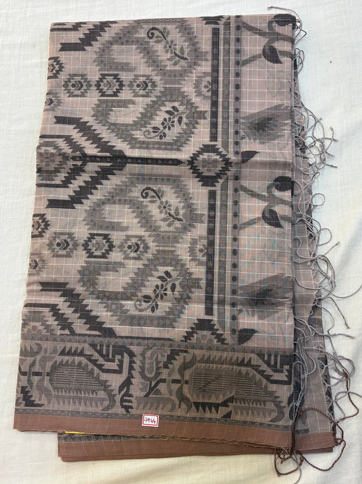 Jamdani saree