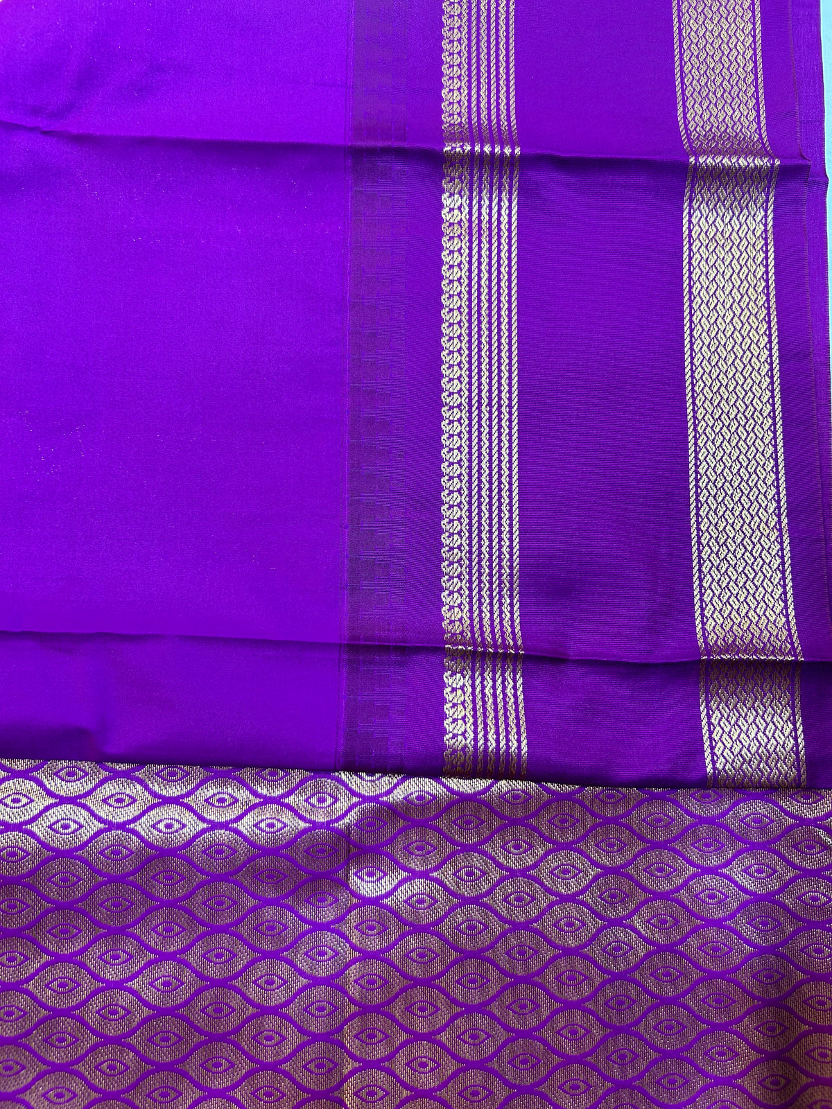 Semi Gadwal Gap border Saree