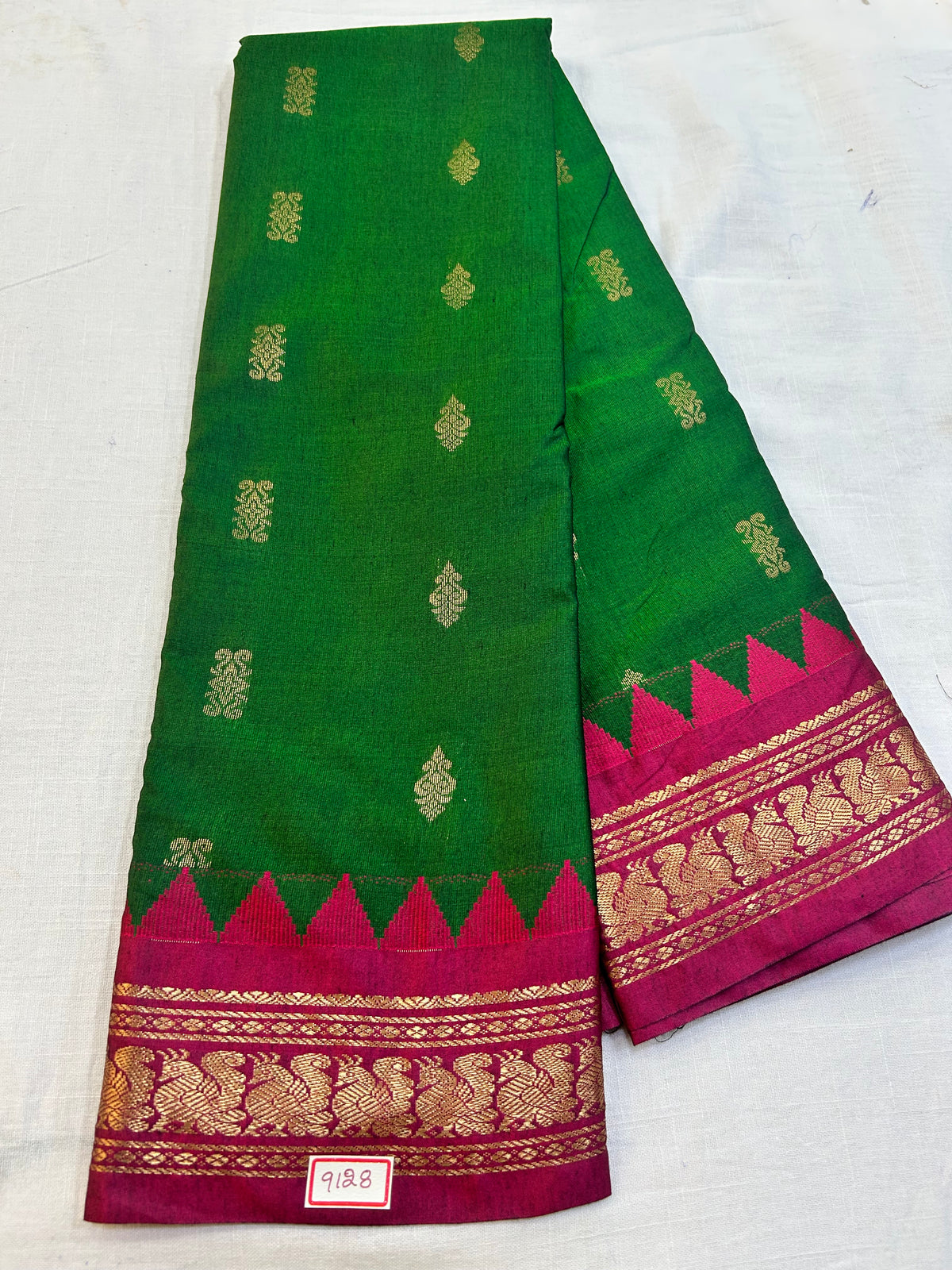 Semi Gadwal Sico Small border Saree