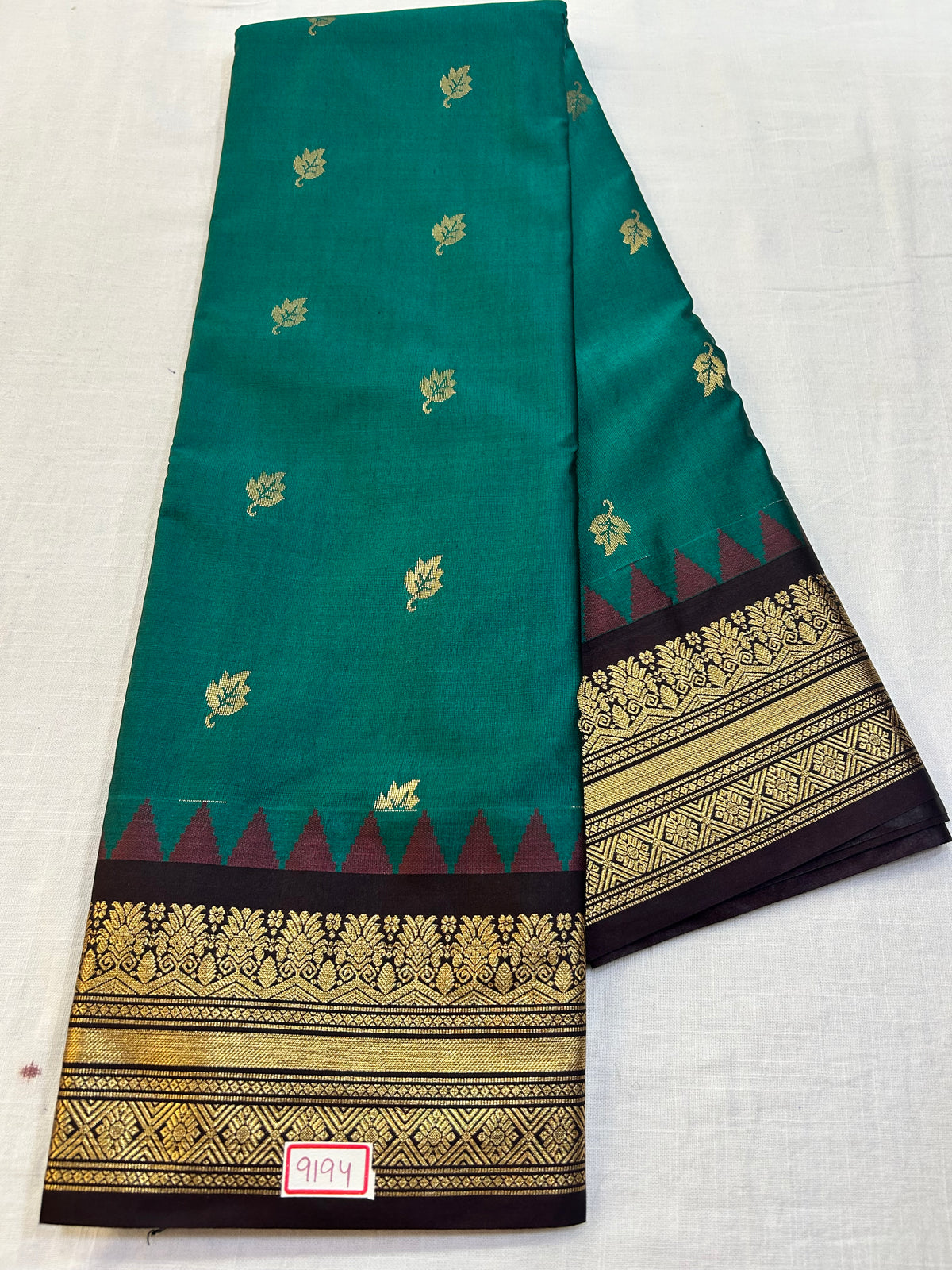 Semi Gadwal Sico Small border Saree