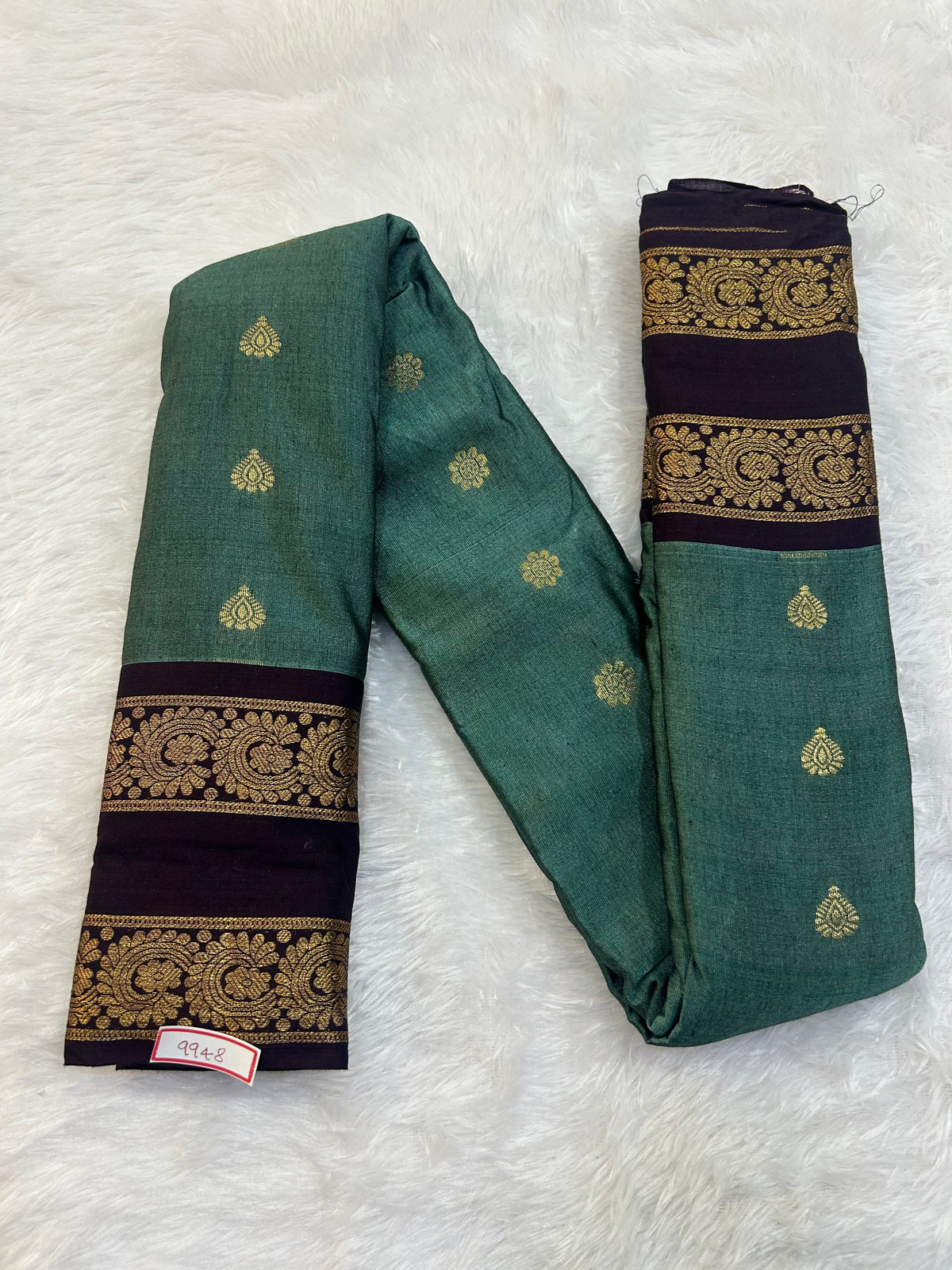 Semi Gadwal Sico Small Border Saree
