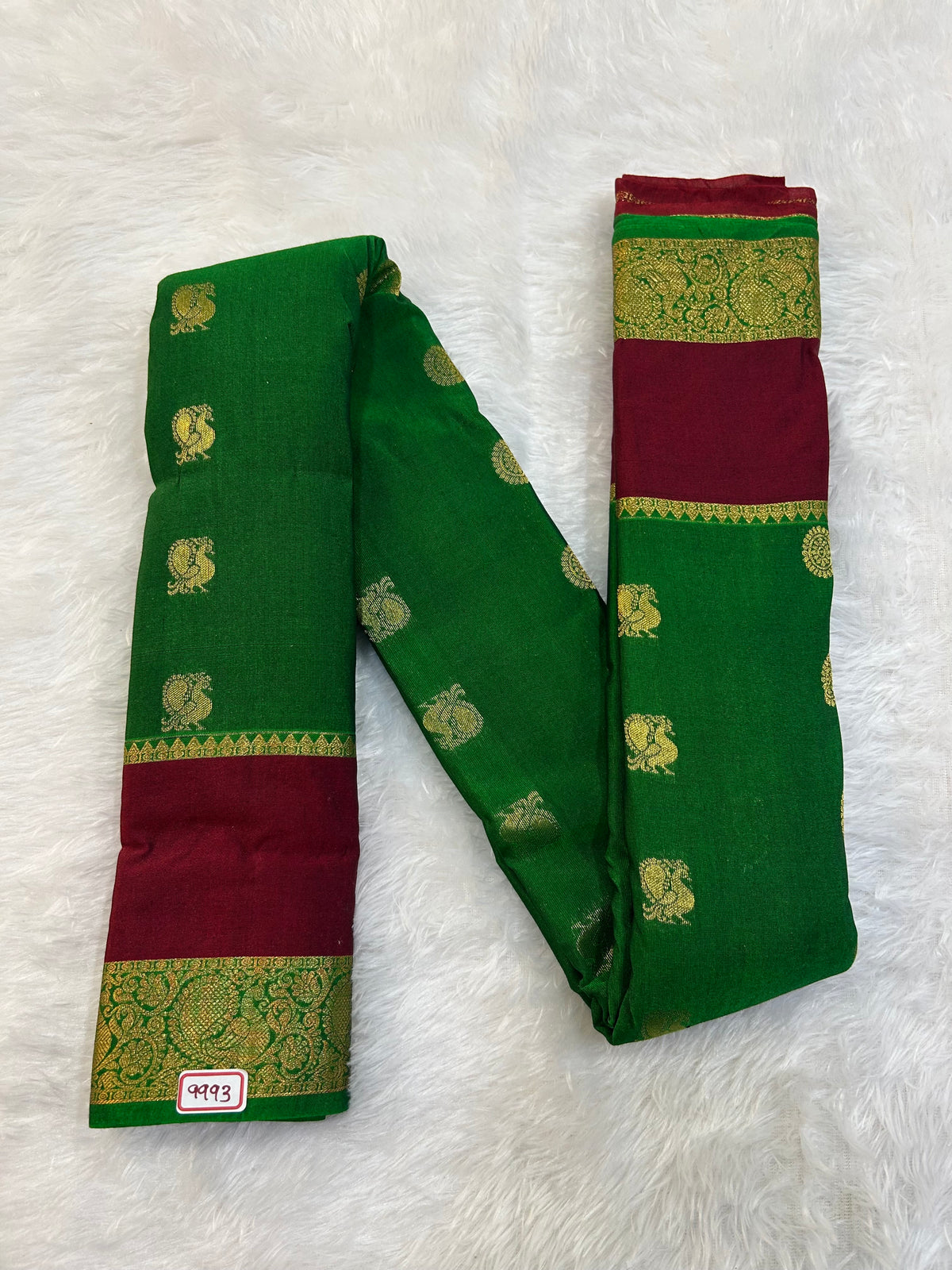 Semi Gadwal Sico Small Border Saree