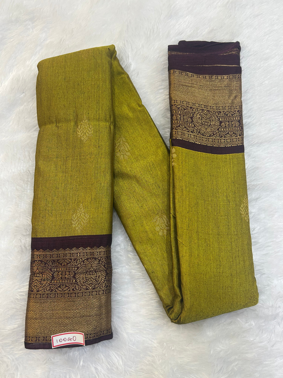 Semi Gadwal Sico Small Border Saree