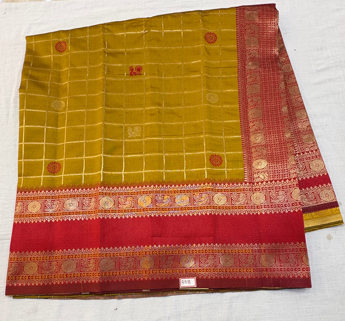 Kashika Pattu - Vintage Checks Design Saree