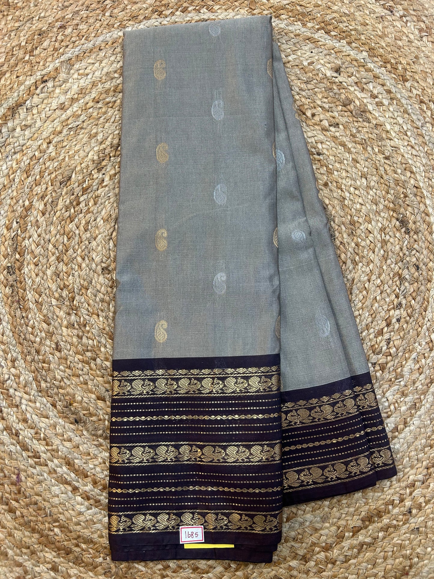 Semi Gadwal Vintage style saree