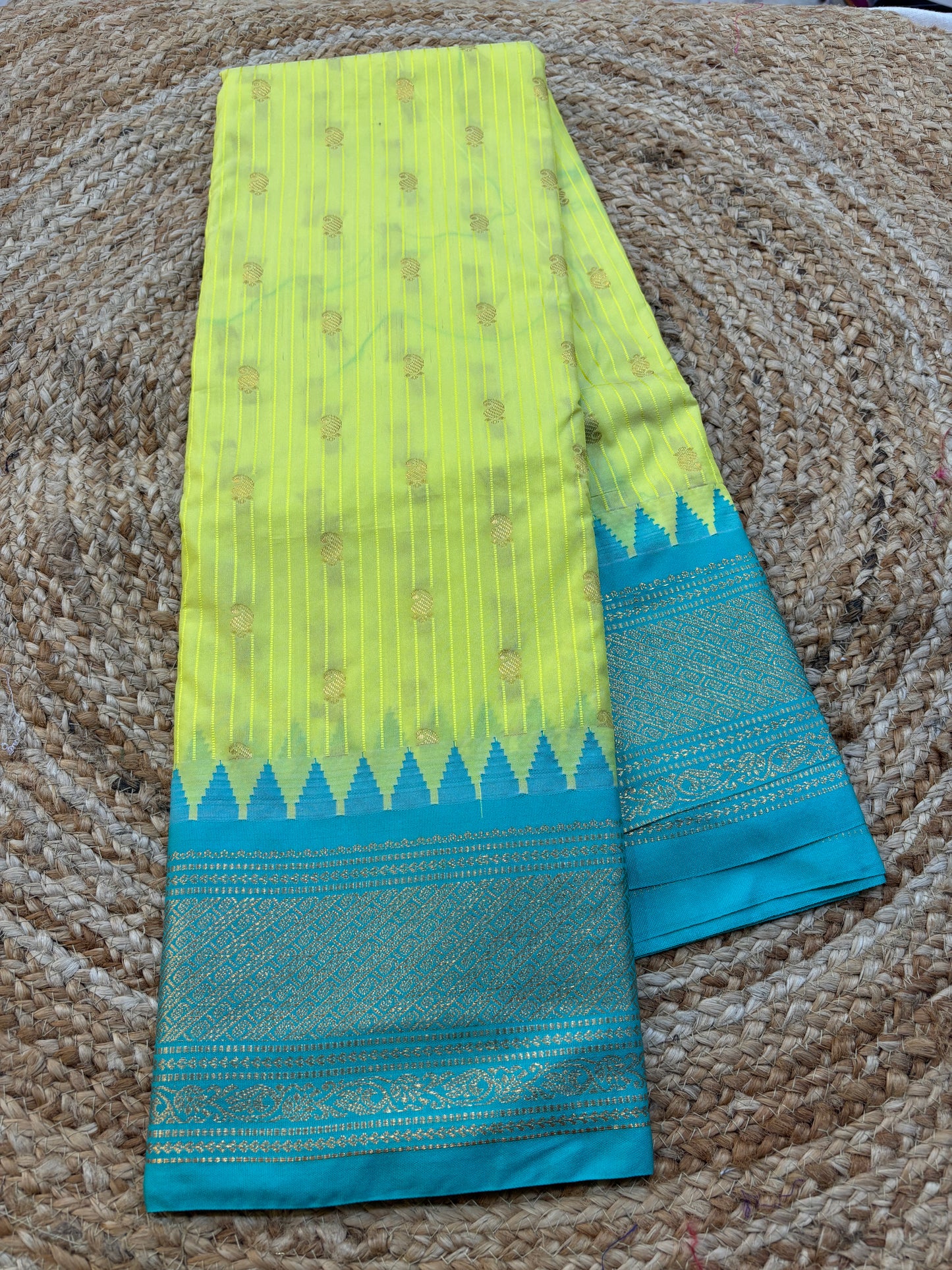 Semi Gadwal Small Border Silk Saree