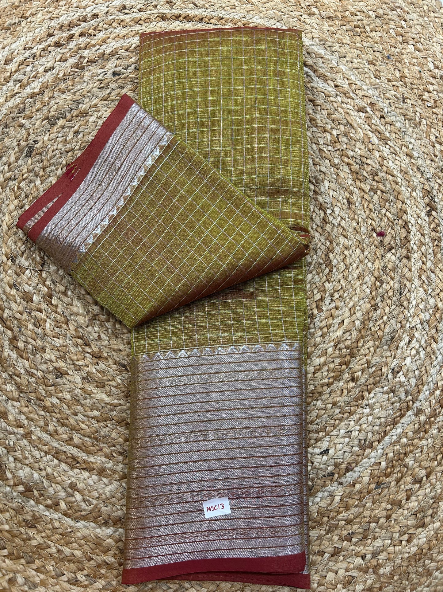 Mangalgiri Checks Saree B22