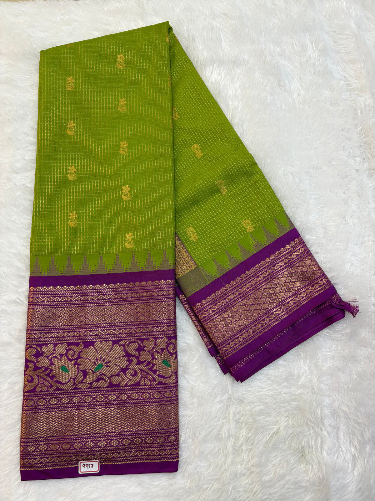 Semi Gadwal silk Vintage Checks with Meena Border Saree