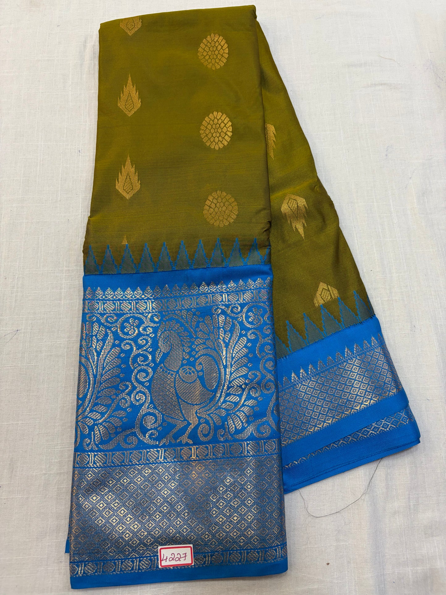 Semi gadwal saree