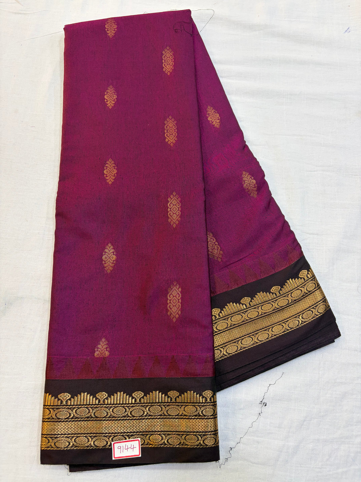 Semi Gadwal Sico Small border Saree
