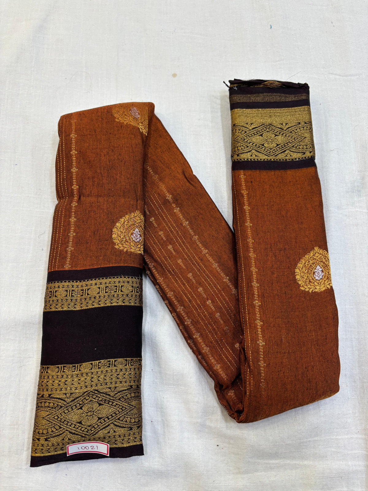 Semi Gadwal Sico Small Border Saree