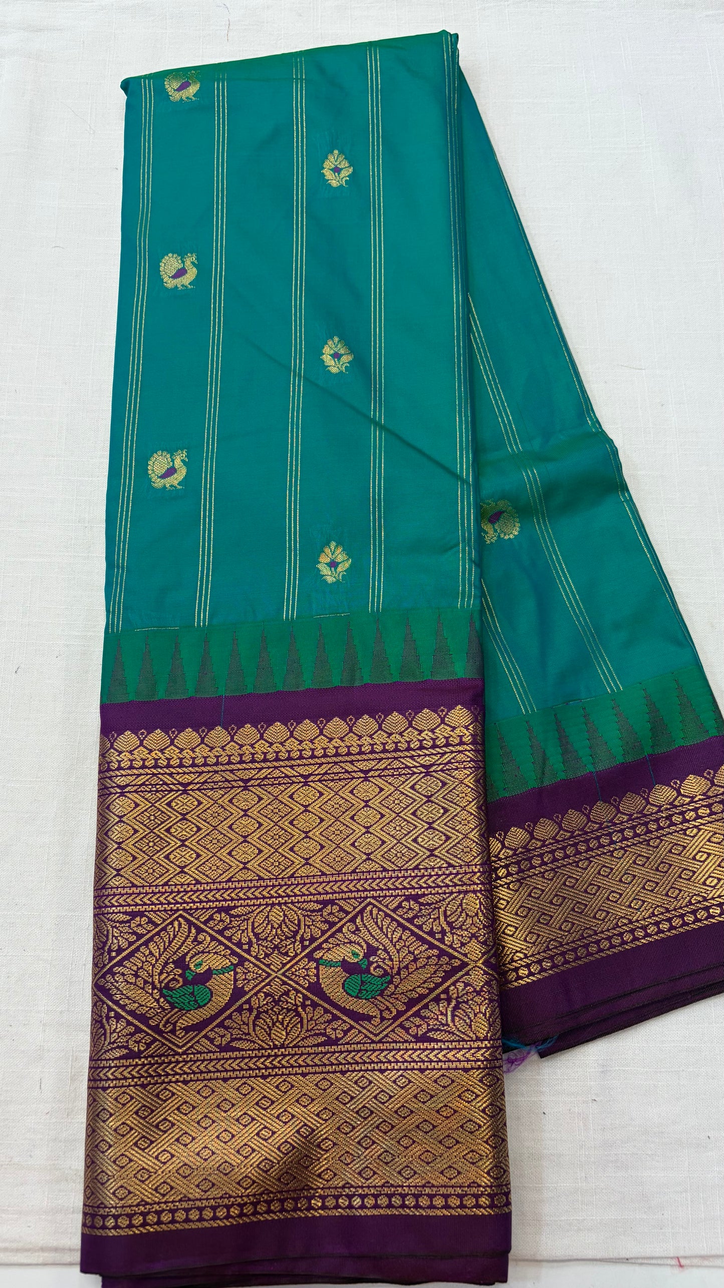 Semi Gadwal Checks Saree