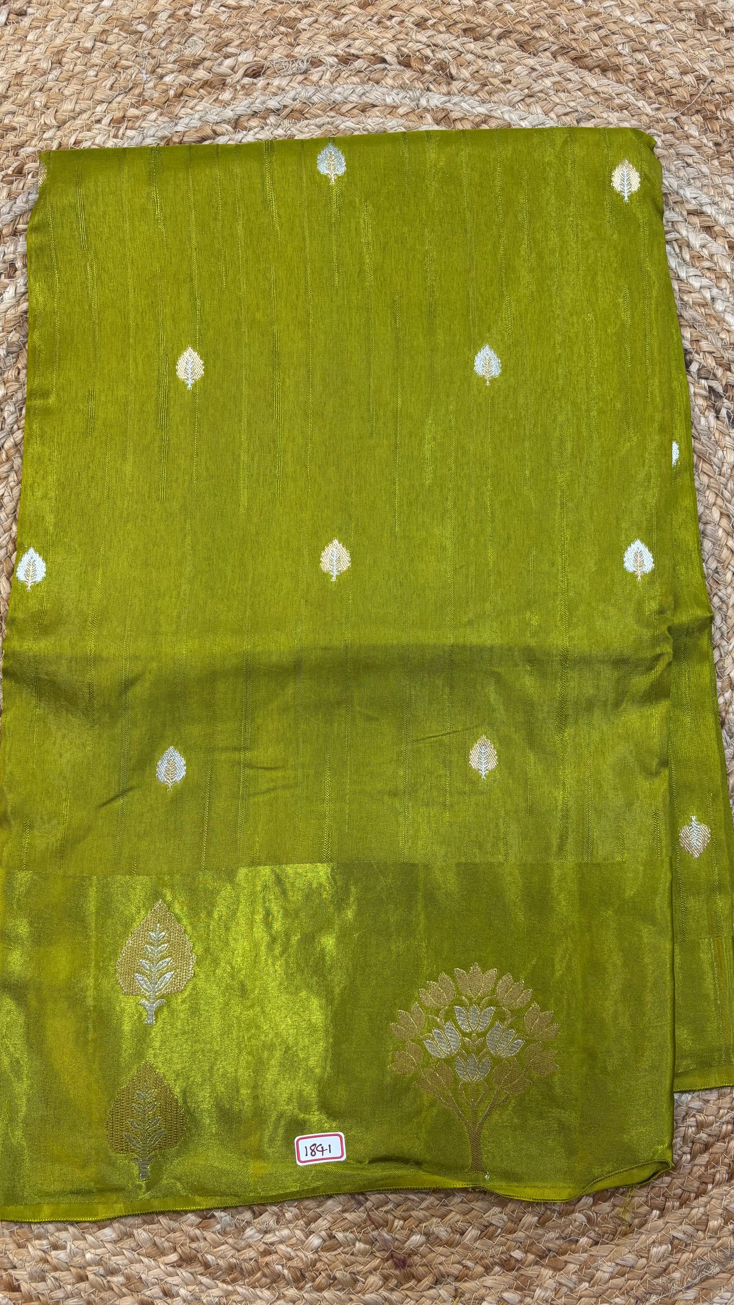 Banaras HO saree