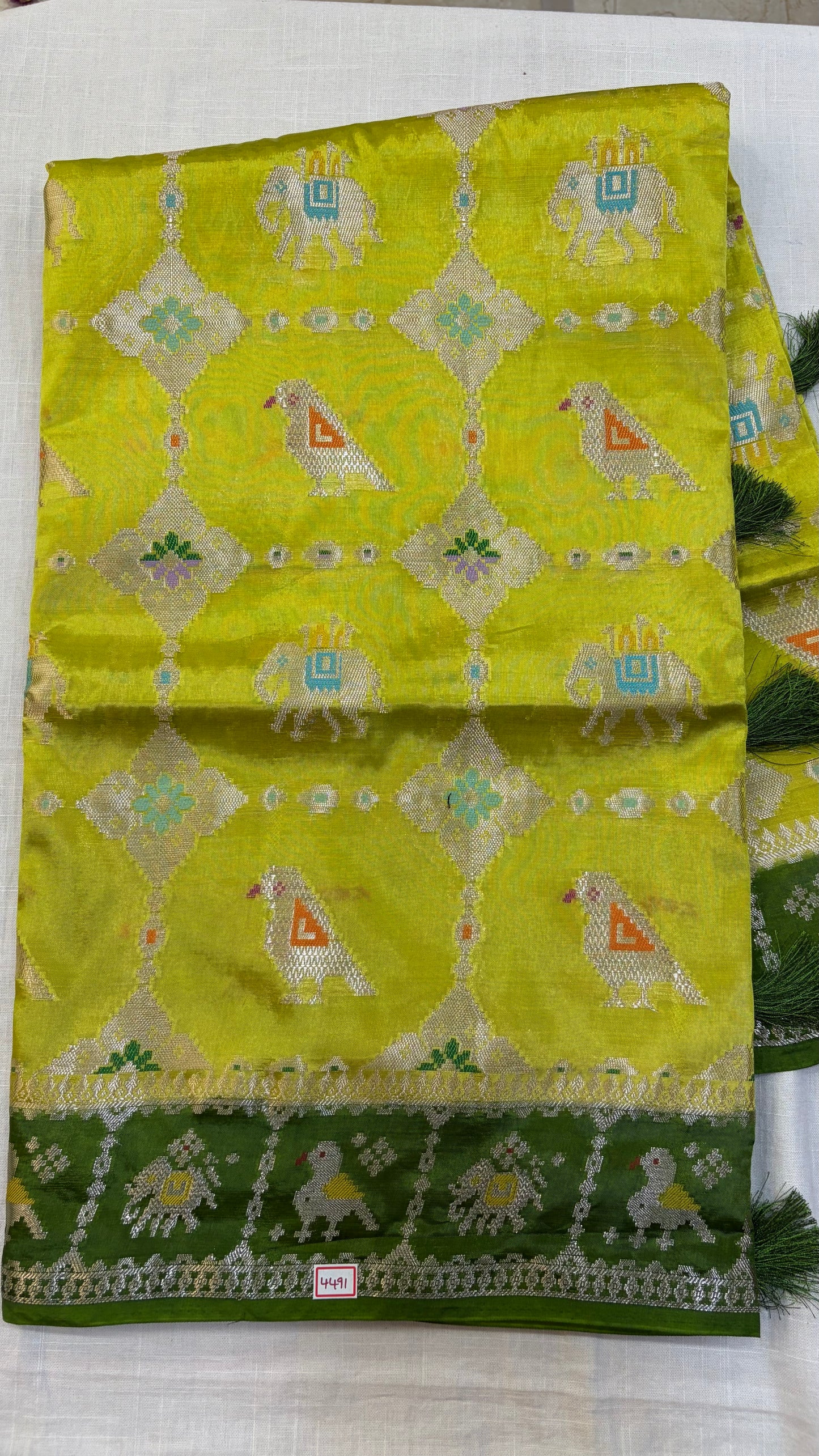HO Ikkat Weaving Saree