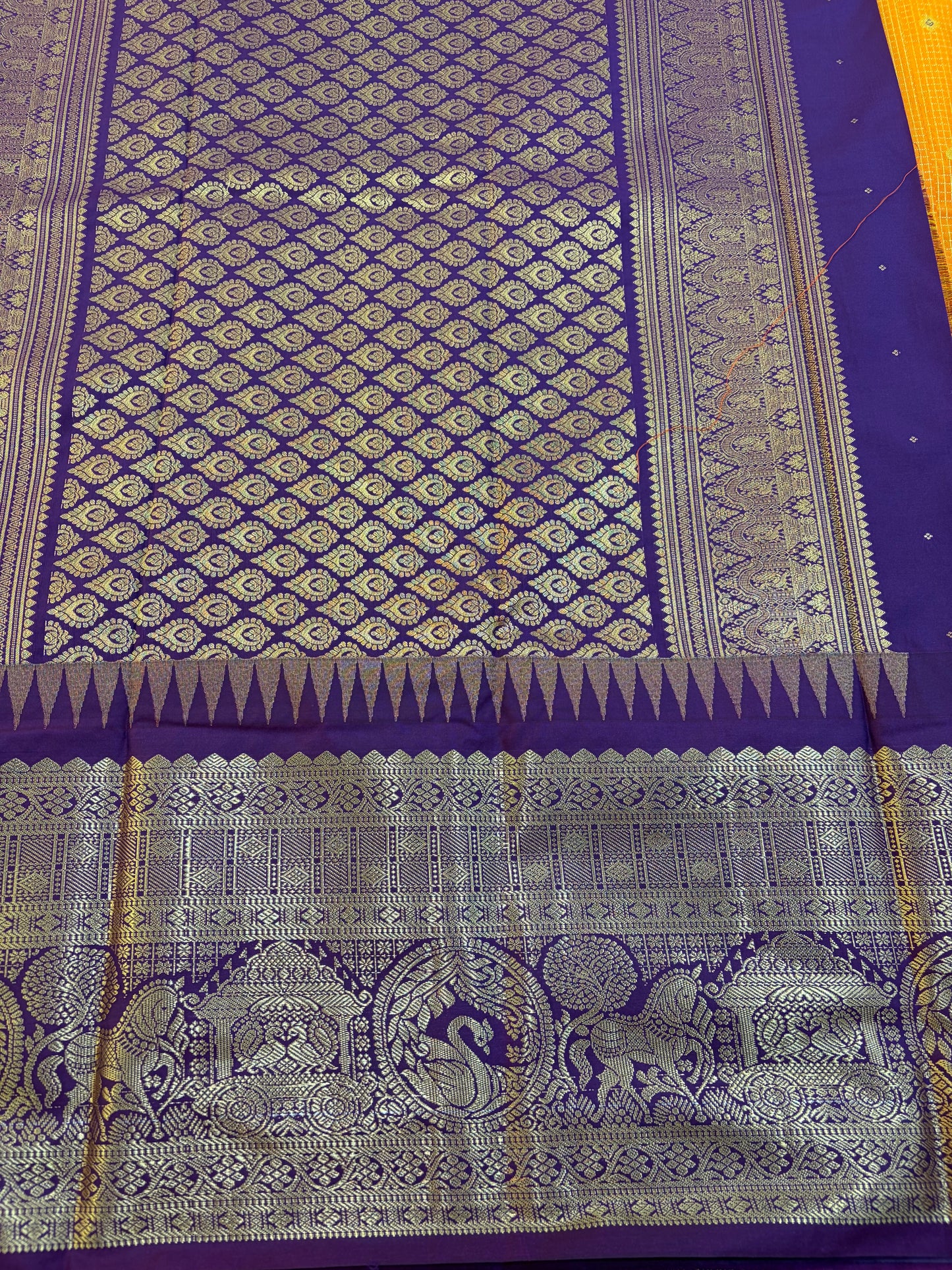 Semi Gadwal silk Vintage Checks Saree