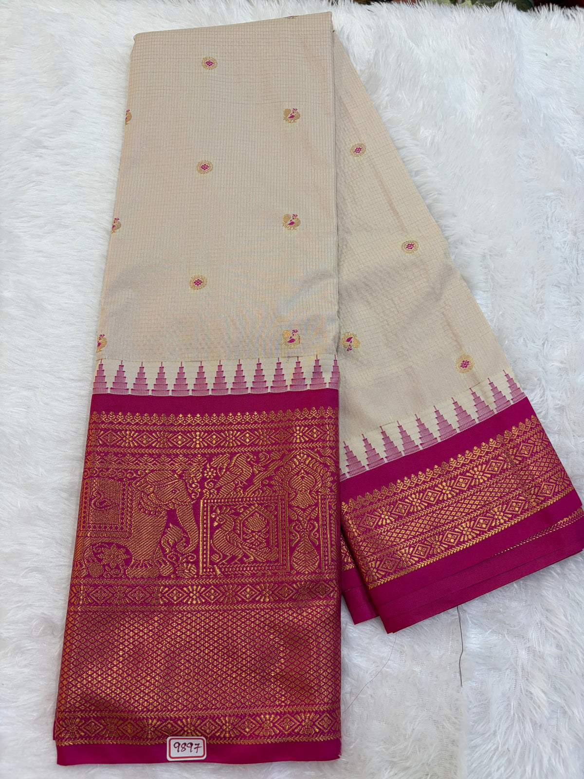 Semi Gadwal silk Vintage Checks Saree