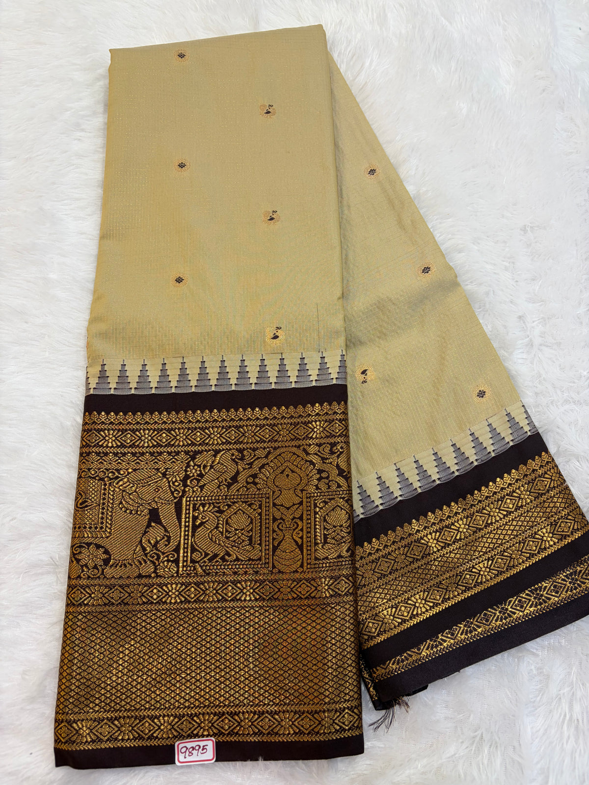 Semi Gadwal silk Vintage Checks Saree