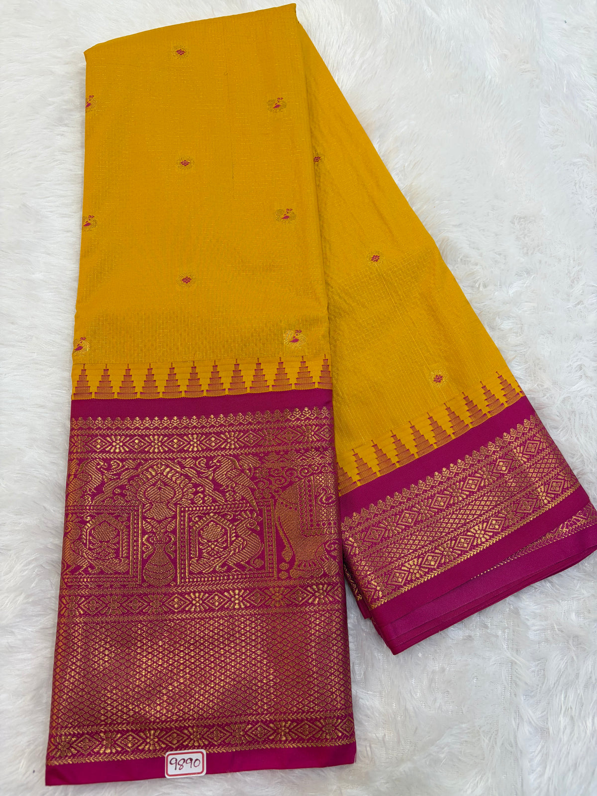 Semi Gadwal silk Vintage Checks Saree