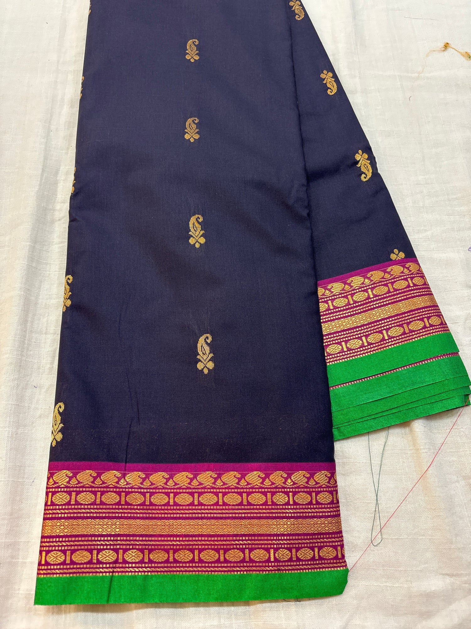 Semi Gadwal Sico Small border Sarees