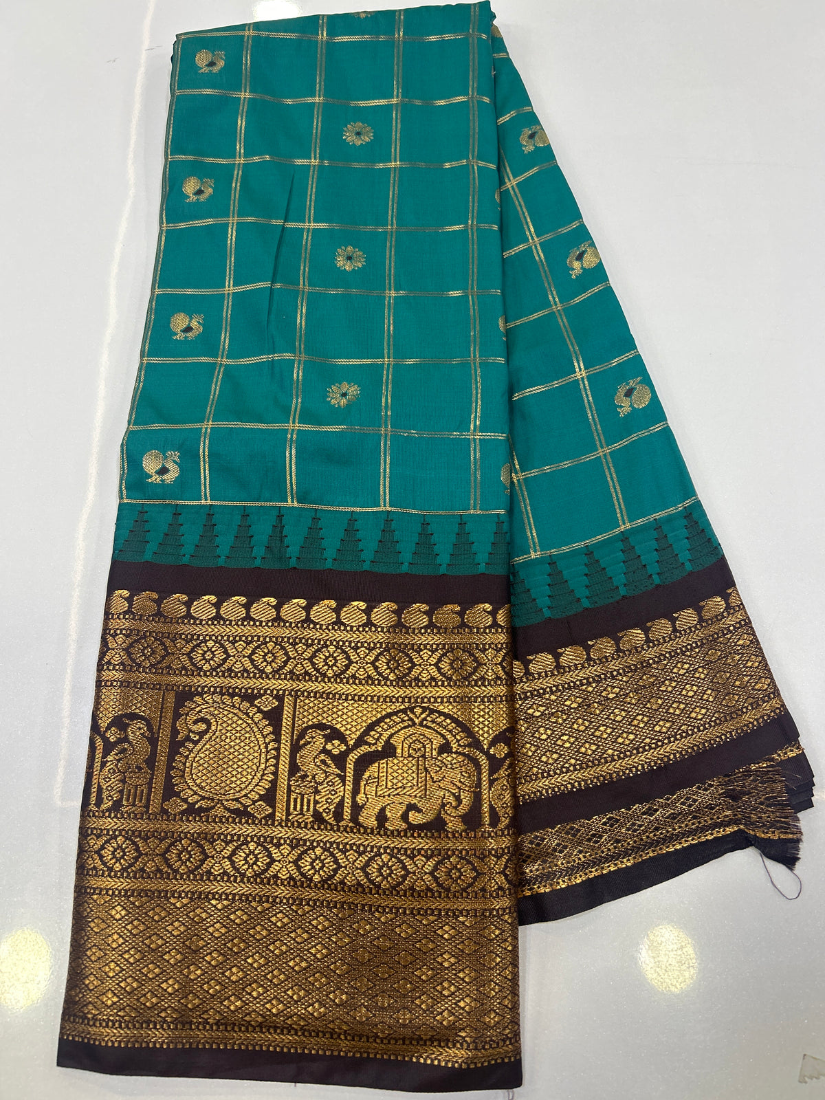 Semi Gadwal Checks Saree