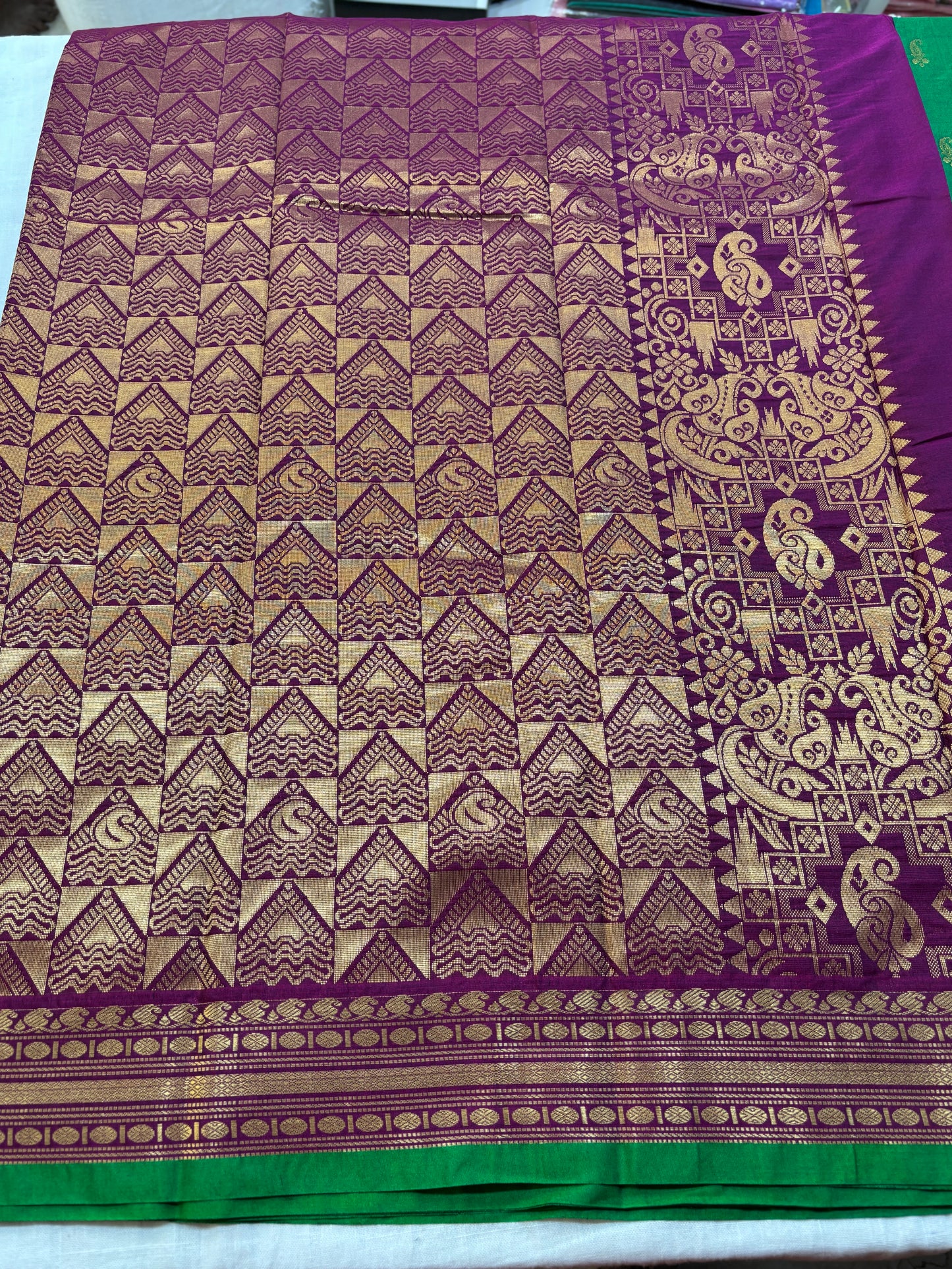 Semi Gadwal Sico Small Border sarees