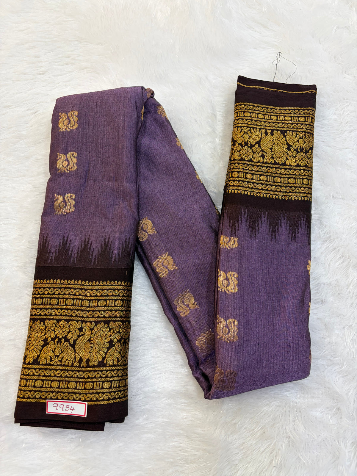 Semi Gadwal Sico Small Border Saree