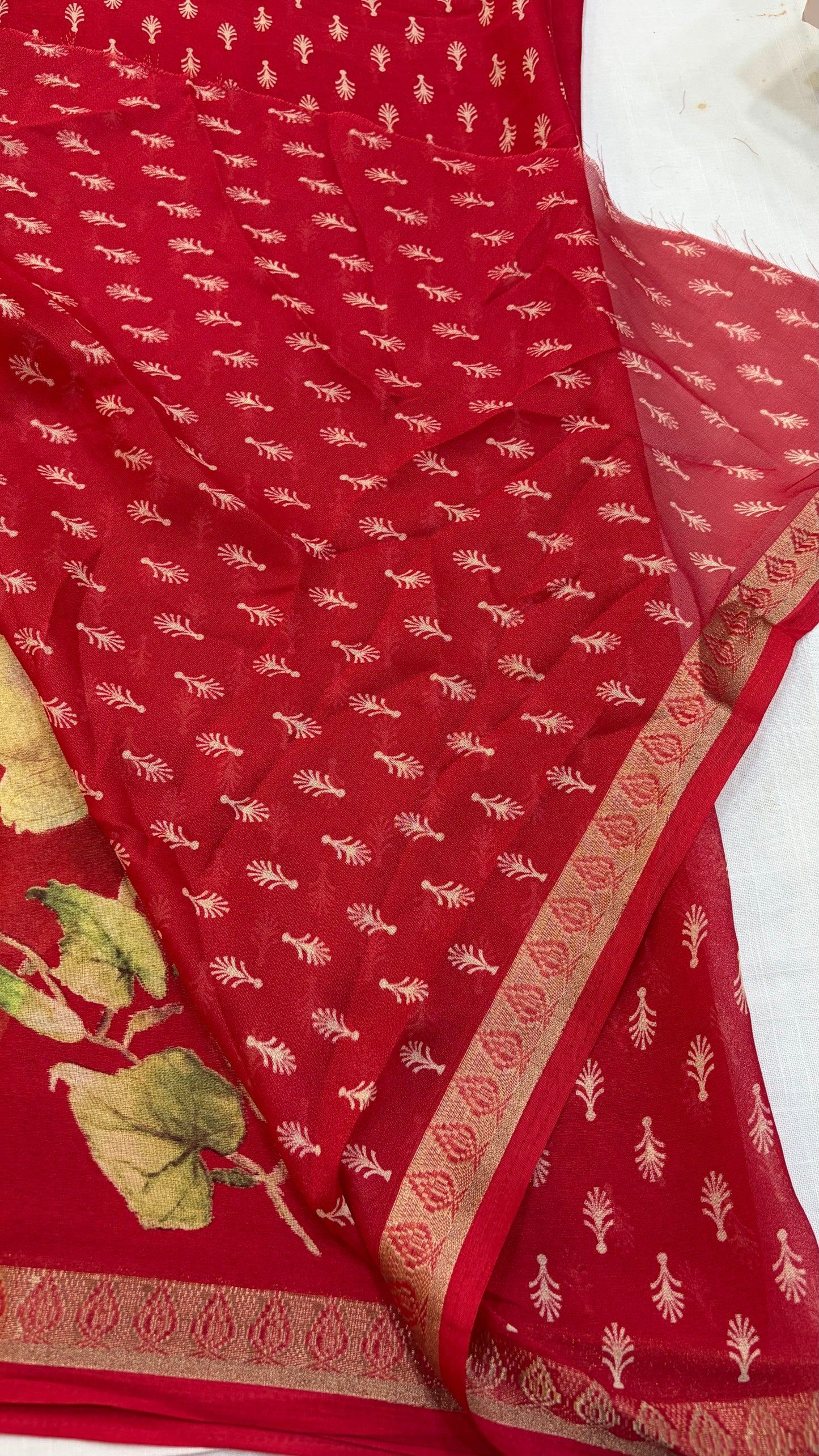 Red Marshmellow  floral saree