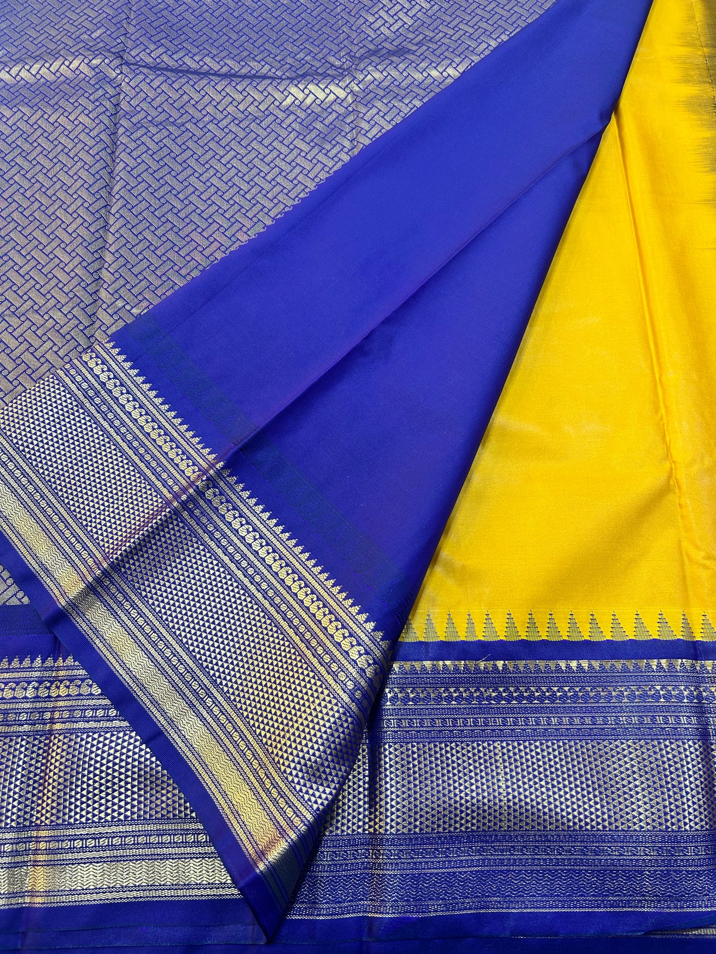 Semi Gadwal Silk Sareees