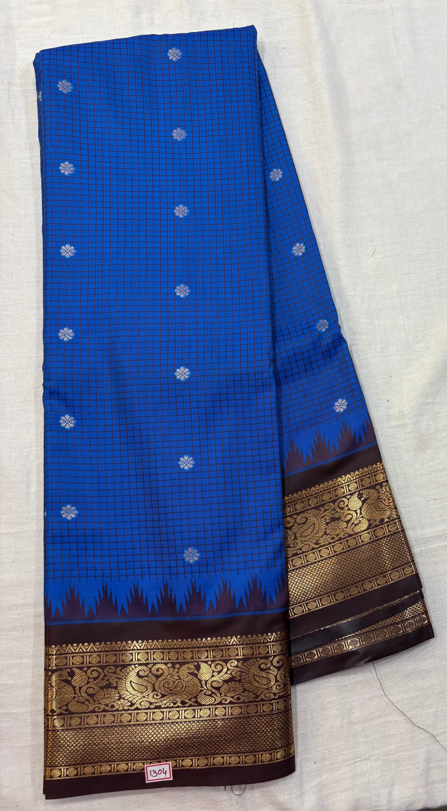 Semi Gadwal Checks Silk Saree