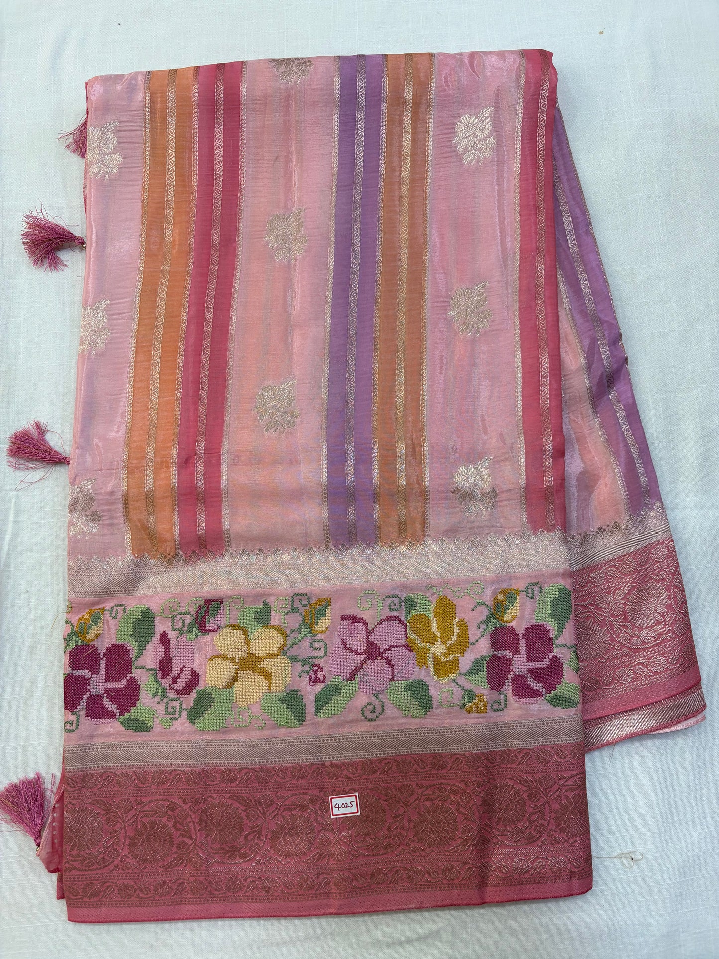 Banaras Viscose Rankart pettitpoint Sarees