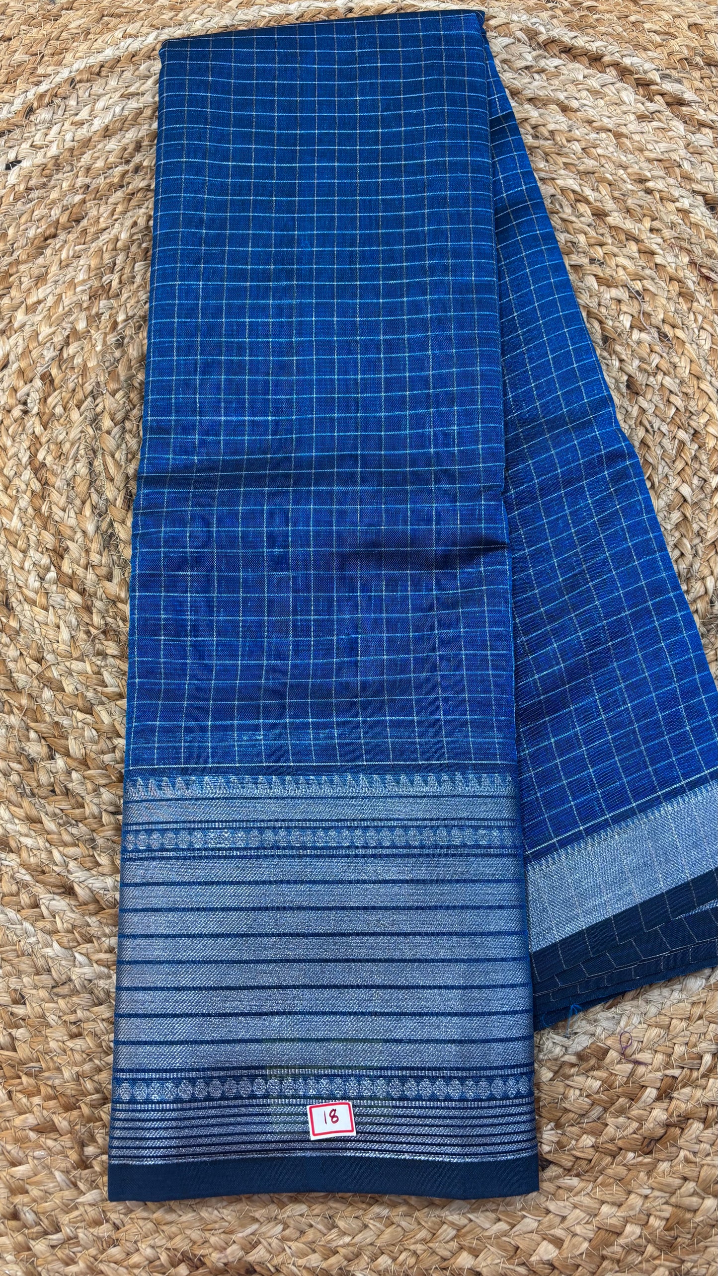 Mangalgiri Checks Saree A24