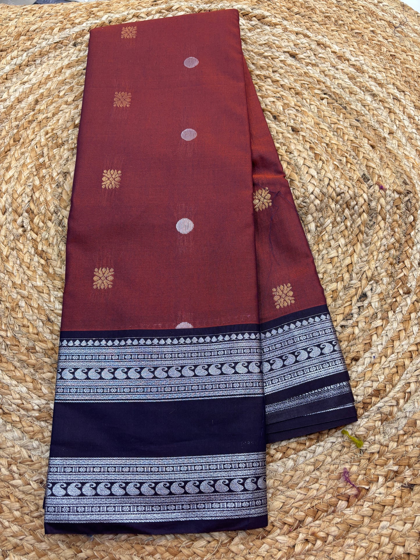Semi Gadwal Vintage style Gap border saree