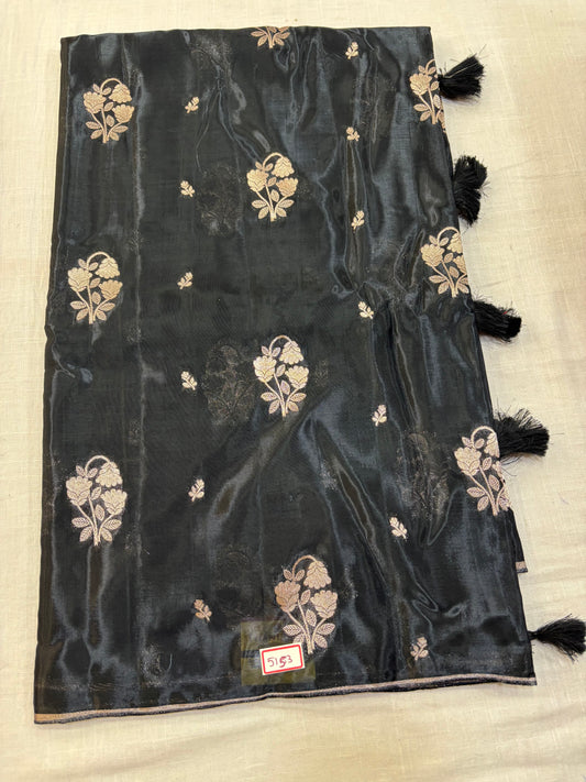 Banaras HO saree