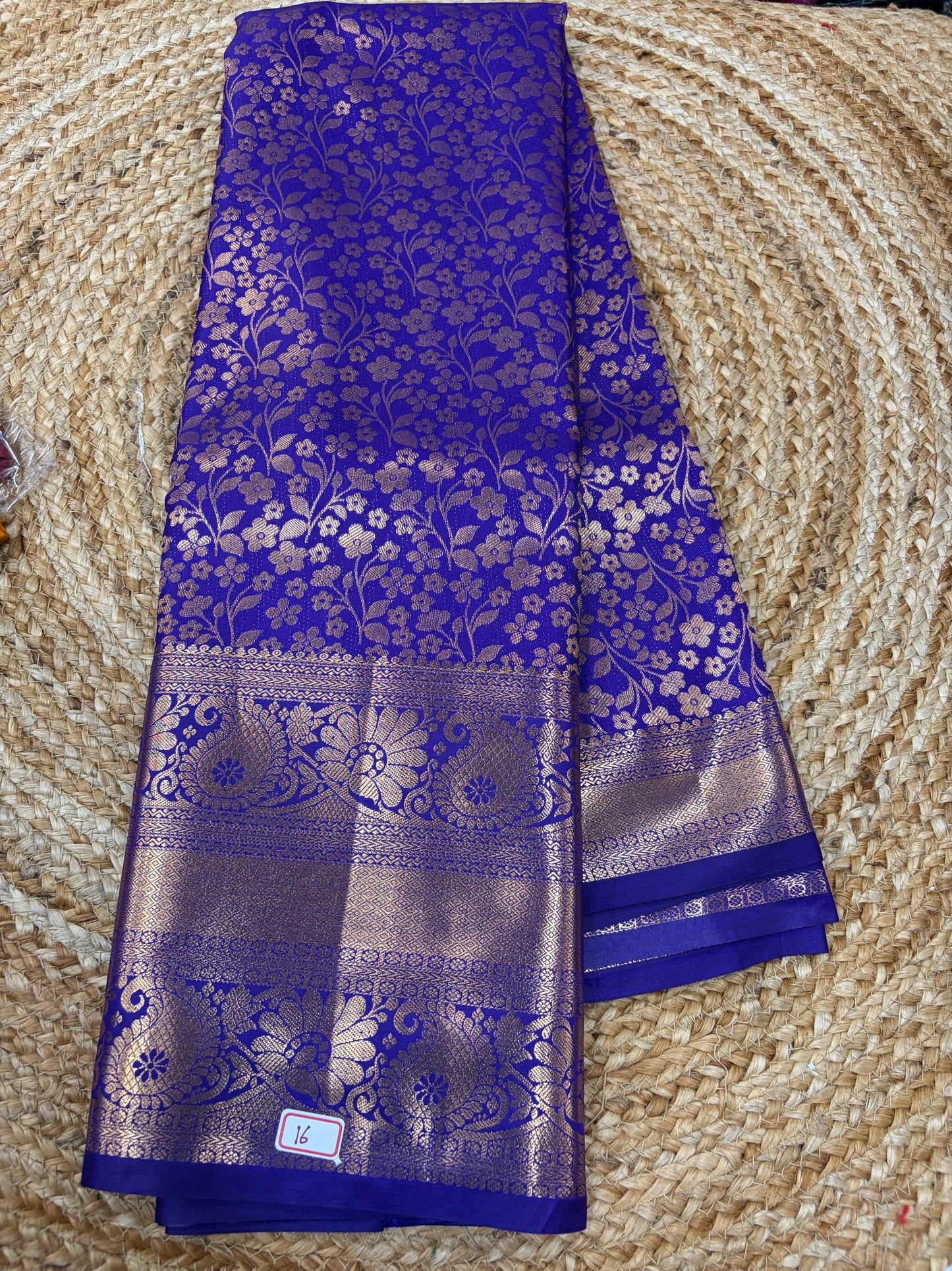 Self Semi Kanchi Pattu Sarees